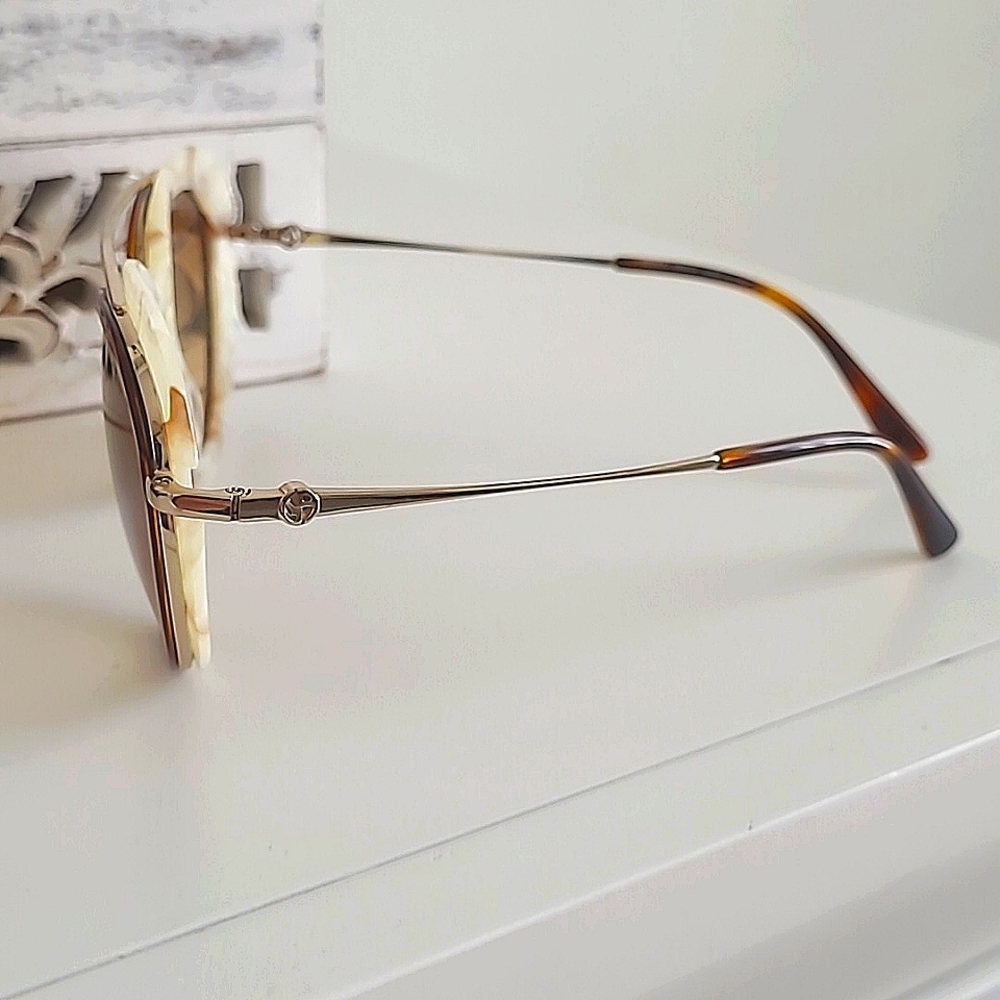 Giorgio Armani Tortoiseshell and Gold Round Sunglasses - Picture 2 of 6